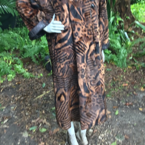 Vintage Krizia Italian leather lined fur coat - Picture 4 of 15